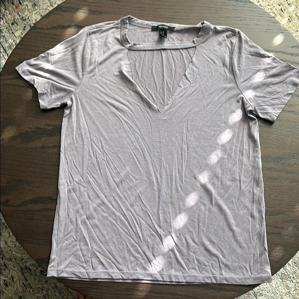 Forever 21 Heather Gray V-Neck Short Sleeve Tee
